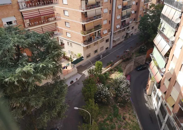 Checchi House * Rome