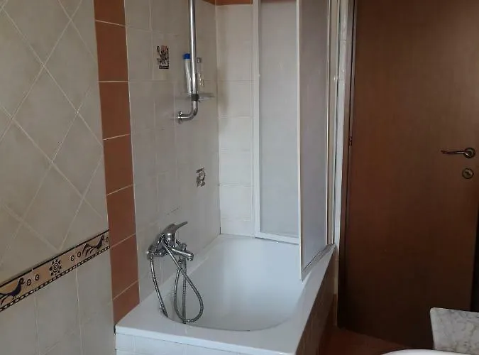 Appartement Checchi House *